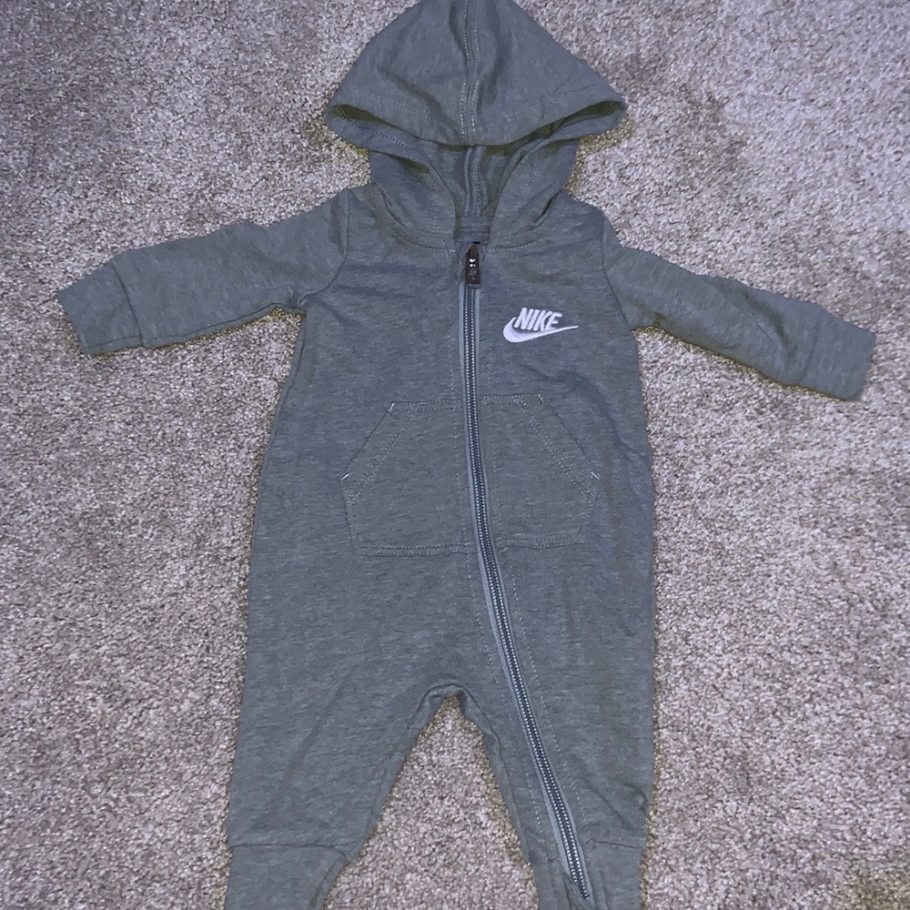 Nike Baby Gray Jumpsuit | Size Newborn